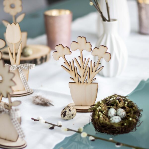 Frühlingsblume aus Buche